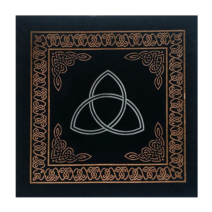 Simple Triquetra Tarot and Divination Mat